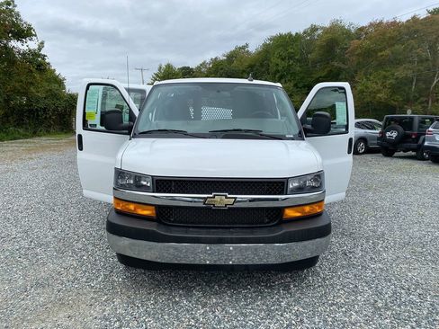 Used 2022 Chevrolet Express 2500 w/ Driver Convenience Package image 27