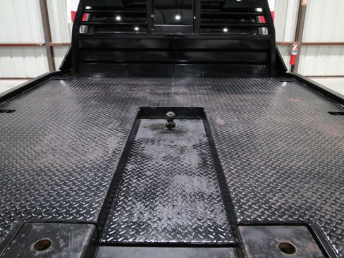 Used 2018 RAM 3500 Laramie w/ Convenience Group AWD/4WD image 10