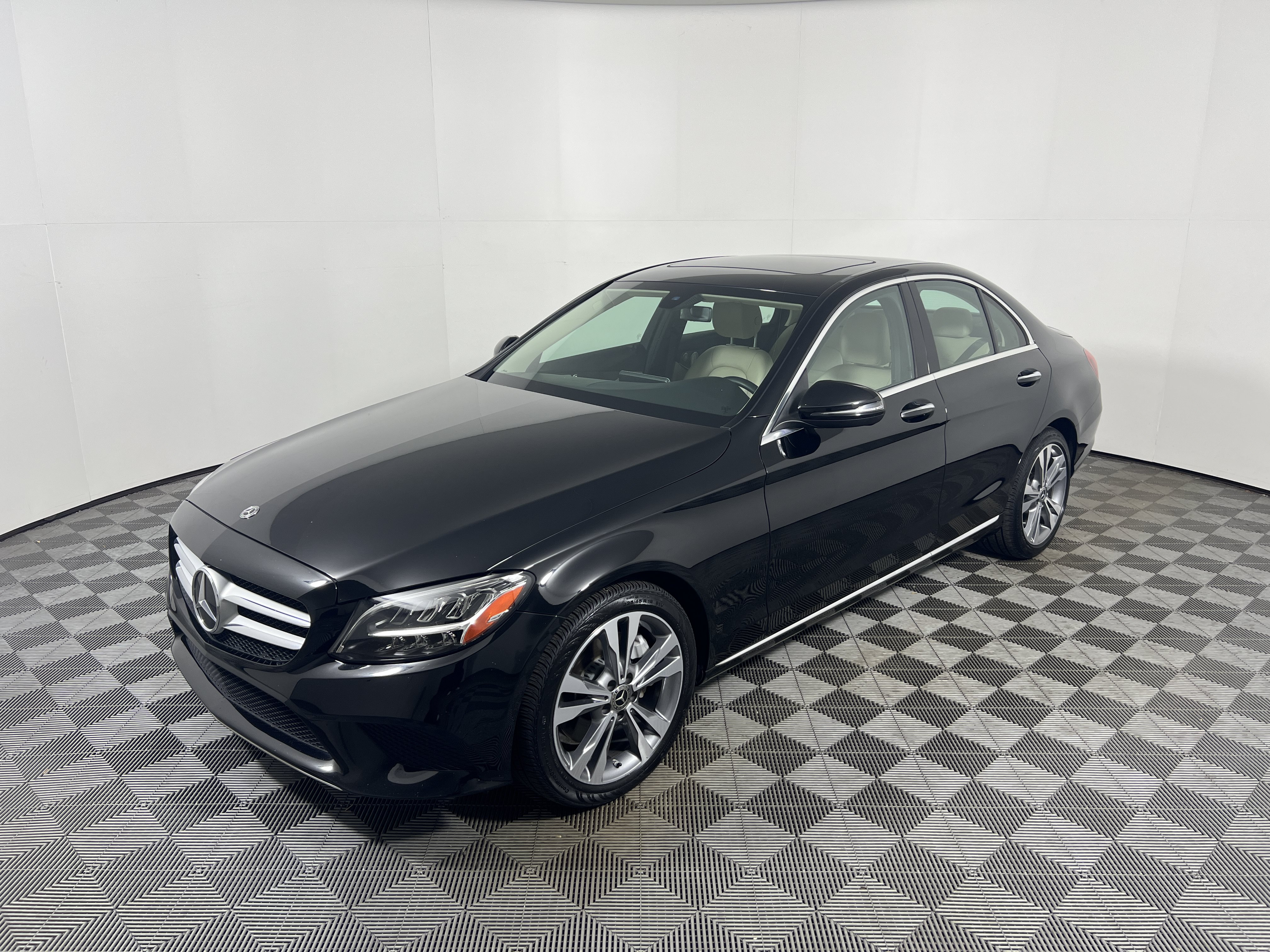 Used 2021 Mercedes-Benz C 300 Sedan image 9