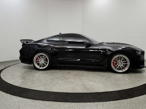 Used 2020 Ford Mustang Shelby GT500 w/ Technology Package RWD image 6