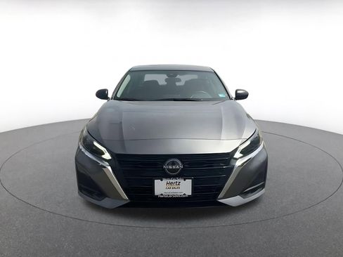 Used 2025 Nissan Altima 2.5 SV FWD image 4