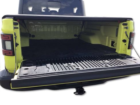 Used 2023 Jeep Gladiator Sport AWD/4WD image 13
