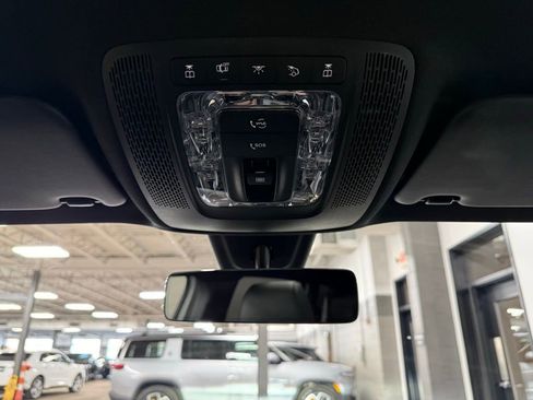 Used 2021 Mercedes-Benz GLB 250 4MATIC image 16