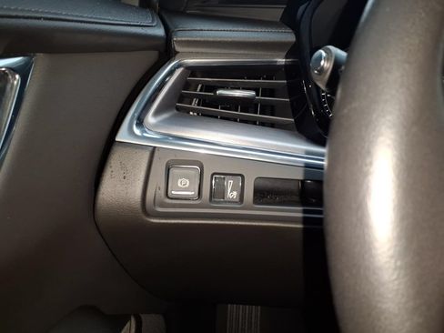 Used 2020 Cadillac XT5 Luxury FWD image 28