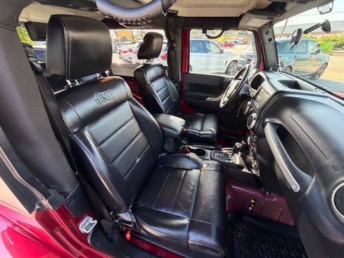 Used 2012 Jeep Wrangler Sahara w/ Dual Top Group AWD/4WD image 28