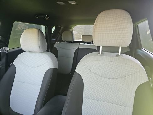 Used 2016 Kia Soul w/ Convenience Package FWD image 12
