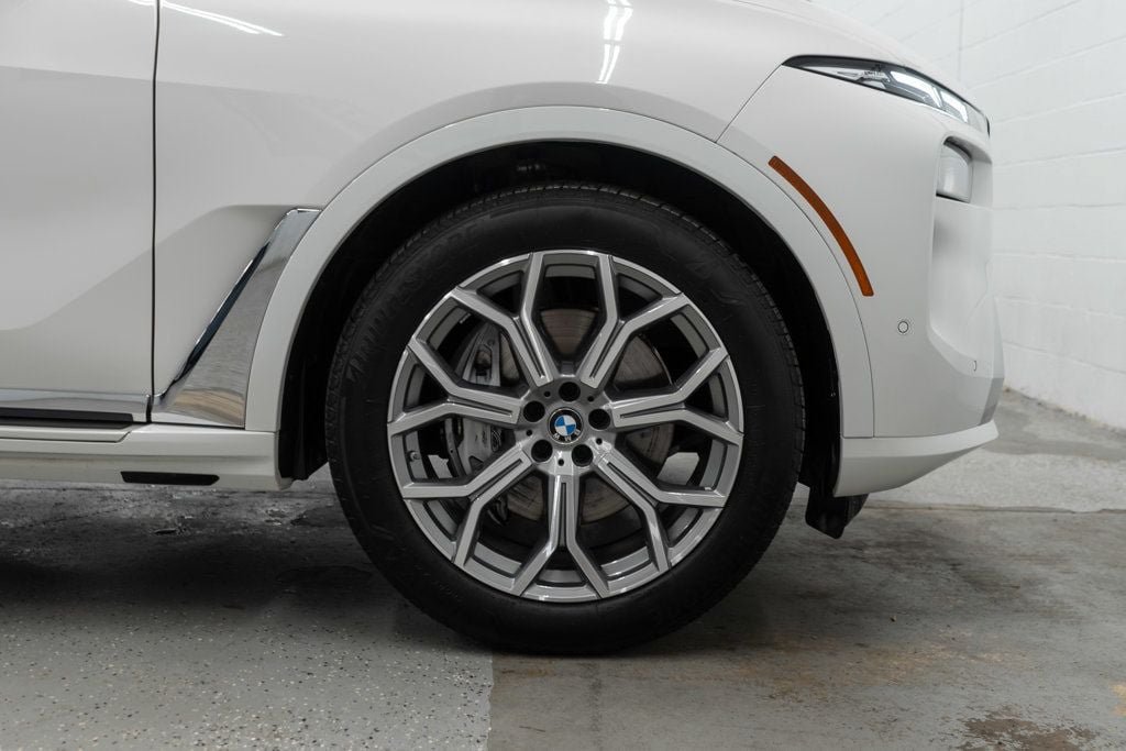 Used 2026 BMW X7 xDrive40i w/ Premium Package AWD/4WD image 43