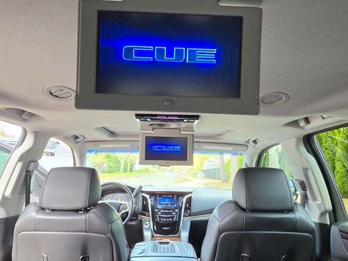 Used 2015 Cadillac Escalade ESV Luxury image 13