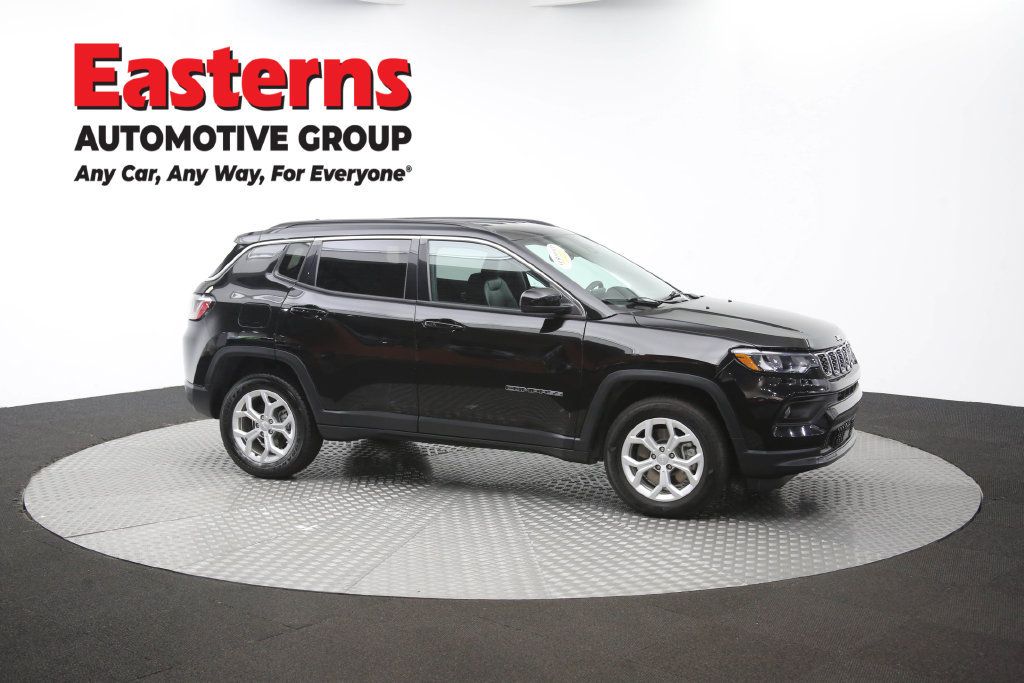 Used 2024 Jeep Compass Latitude AWD/4WD image 48