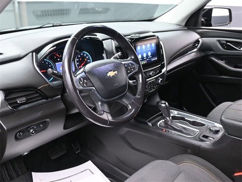Used 2020 Chevrolet Traverse LT image 14