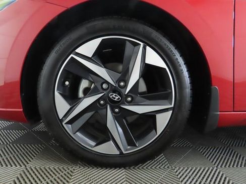 Used 2023 Hyundai Elantra SEL w/ Convenience Package image 31