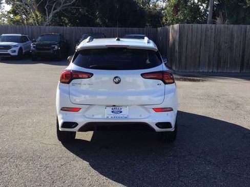 Used 2020 Buick Encore GX Essence w/ Experience Buick Package image 6