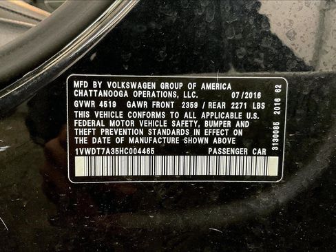 Used 2017 Volkswagen Passat 1.8T R-Line image 32