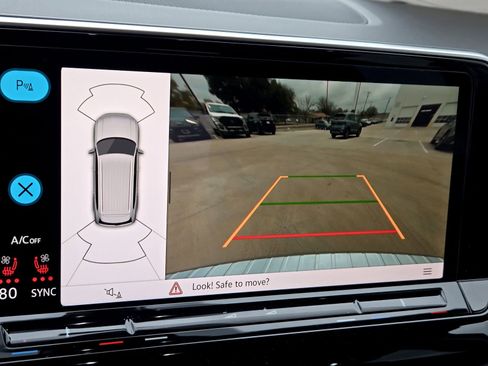 New 2026 Volkswagen Atlas SE image 12