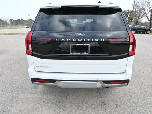 New 2026 Ford Expedition Platinum image 4