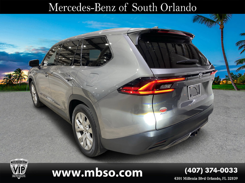 Used 2025 Toyota Grand Highlander AWD image 17