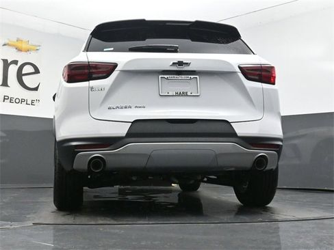 New 2025 Chevrolet Blazer LT w/ LPO, Floor Liner Package image 32