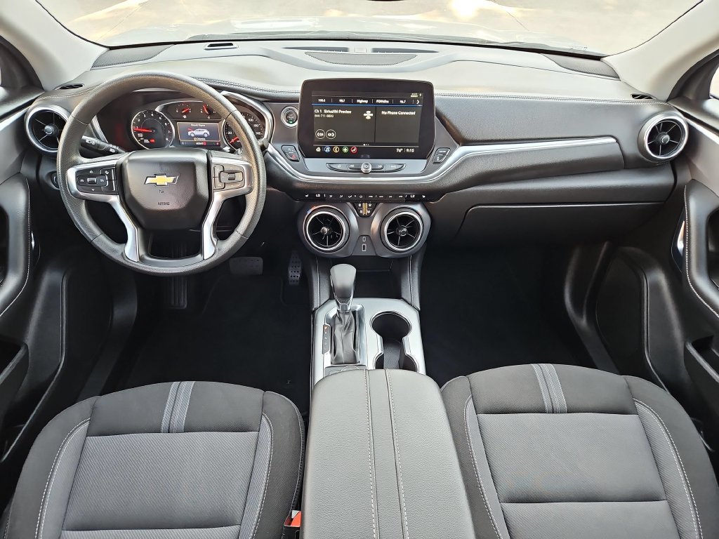Used 2025 Chevrolet Blazer LT FWD image 23