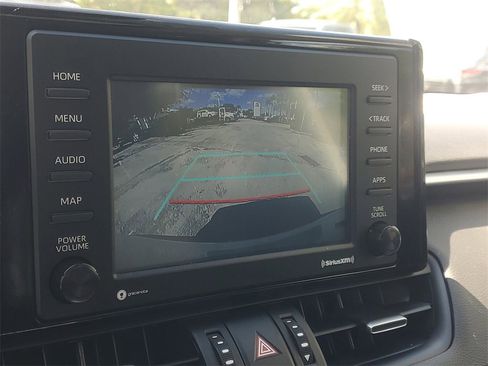 Used 2022 Toyota RAV4 XLE Premium image 30