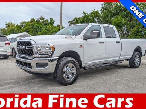 Used 2023 RAM 2500 Tradesman w/ Chrome Appearance Group AWD/4WD image 1