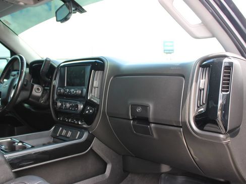 Used 2018 Chevrolet Silverado 1500 LTZ Z71 w/ LTZ Plus Package AWD/4WD image 28