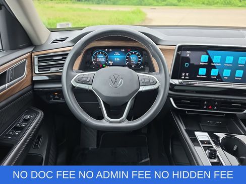 Used 2024 Volkswagen Atlas SE AWD/4WD image 15