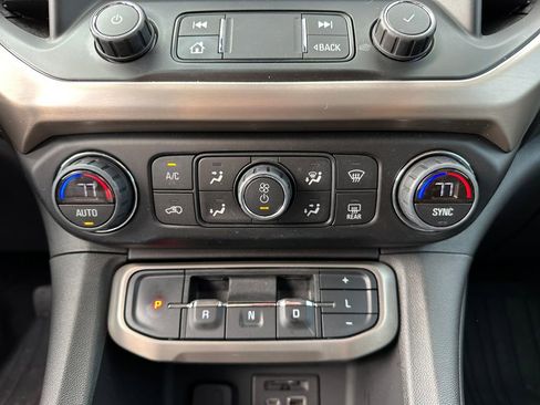 Used 2021 GMC Acadia Denali w/ Denali Ultimate Package image 24