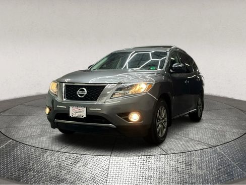 Used 2015 Nissan Pathfinder SV w/ Trailer Tow Package image 3