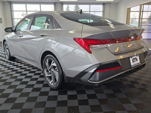 New 2025 Hyundai Elantra Limited image 6
