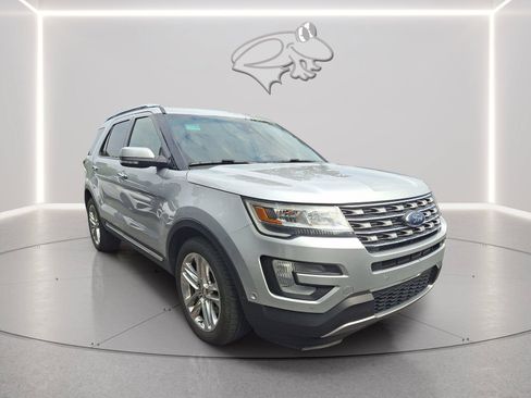 Used 2016 Ford Explorer Limited w/ Equipment Group 301A AWD/4WD image 8