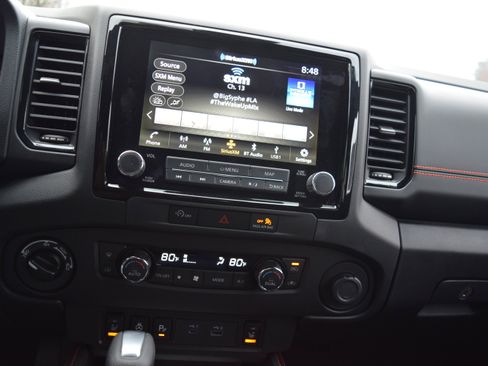 Used 2024 Nissan Frontier PRO-4X w/ Pro Convenience Package image 14