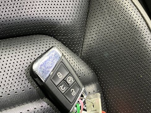 Used 2022 Volkswagen Atlas Cross Sport SEL Premium R-Line image 29