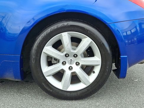 Used 2004 Nissan 350Z Touring w/ Cargo Convenience Pkg image 12
