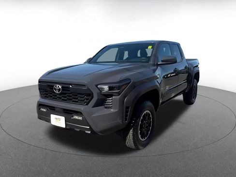 Used 2025 Toyota Tacoma TRD Off-Road image 7