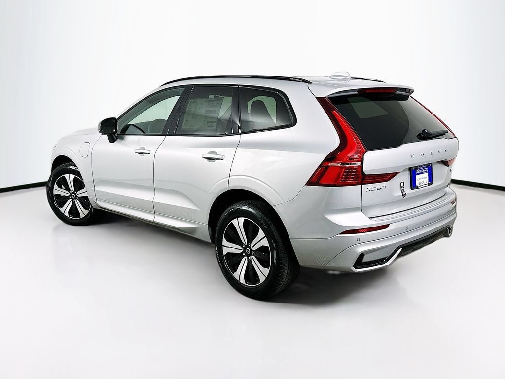 Used 2025 Volvo XC60 T8 Core w/ Protection Package Premier AWD/4WD image 6