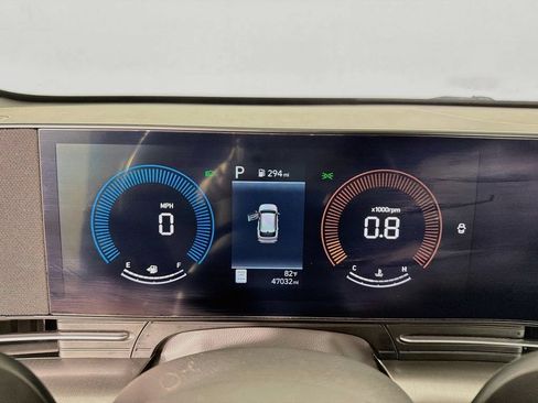 Used 2025 Hyundai Kona SEL FWD image 18