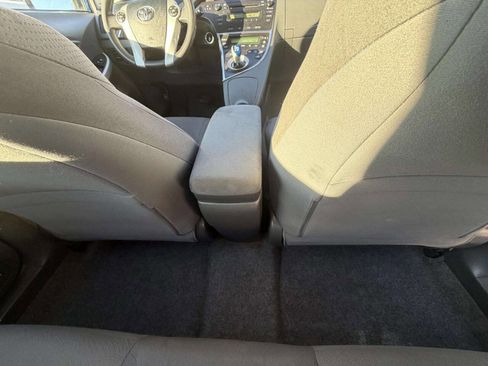 Used 2011 Toyota Prius Five image 24