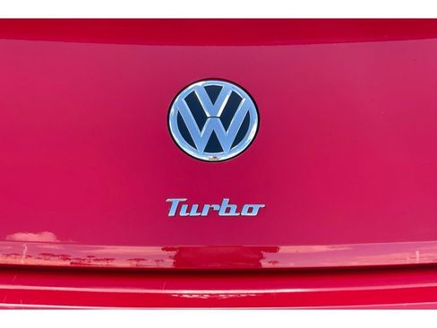 Used 2017 Volkswagen Beetle 1.8T SE FWD image 17
