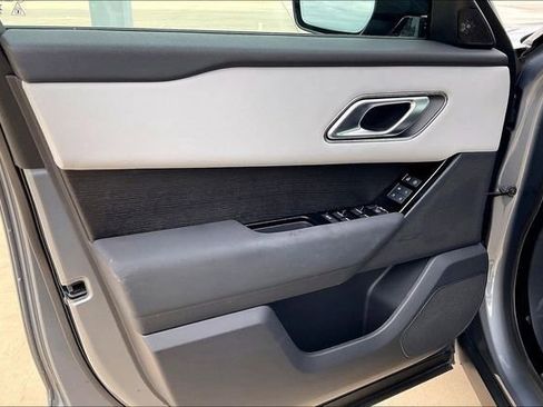 Used 2025 Land Rover Range Rover Velar Dynamic SE image 23