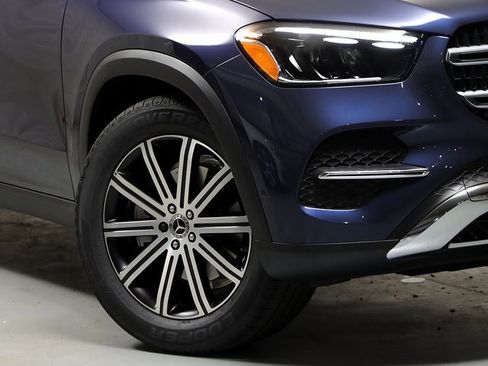 Certified 2025 Mercedes-Benz GLE 350 4MATIC image 3