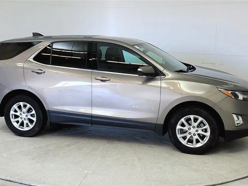 Used 2019 Chevrolet Equinox LT FWD image 8