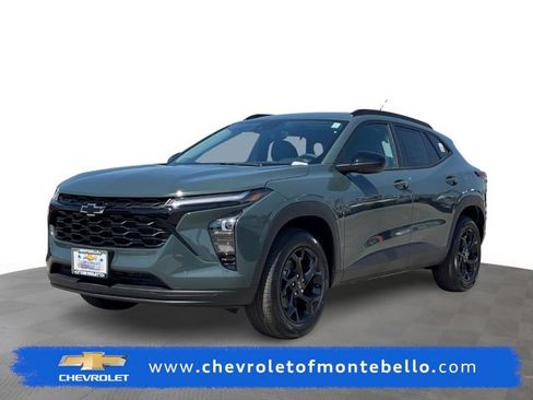 New 2026 Chevrolet Trax LT w/ Driver Confidence Package FWD image 1