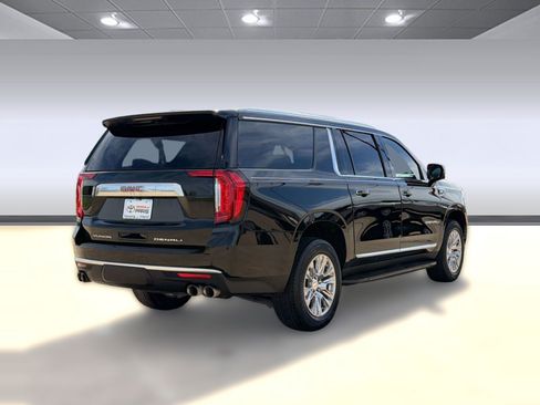 Used 2023 GMC Yukon XL Denali RWD image 9