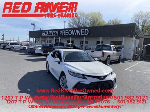 Used 2023 Toyota Camry LE w/ Convenience Package FWD image 1