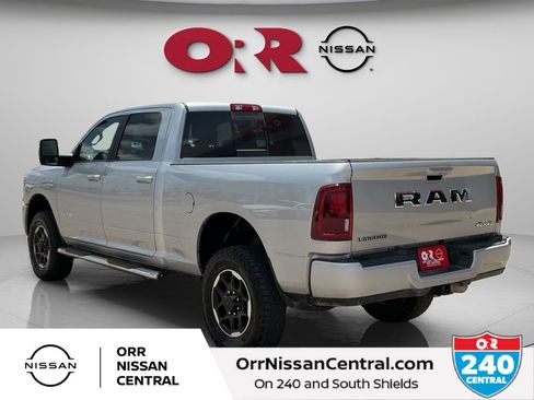 Used 2026 RAM 2500 Laramie AWD/4WD image 7