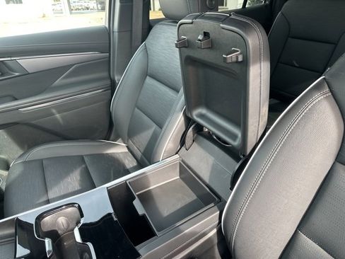 Used 2025 Buick Enclave Sport Touring image 22