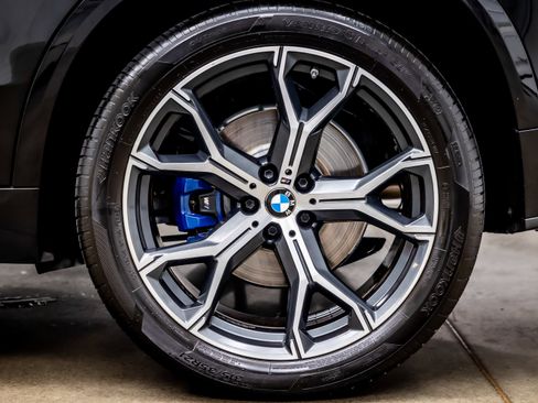 Used 2022 BMW X5 xDrive40i w/ M Sport Package AWD/4WD image 36