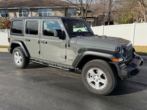 Used 2019 Jeep Wrangler Unlimited Sport S image 4