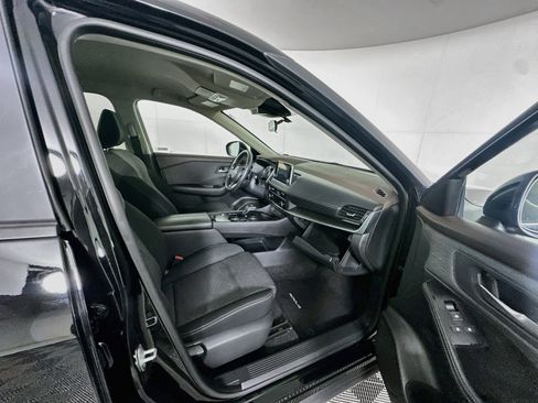 Used 2023 Nissan Rogue SV FWD image 29