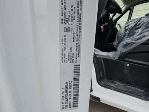 Used 2023 RAM ProMaster 2500 image 13
